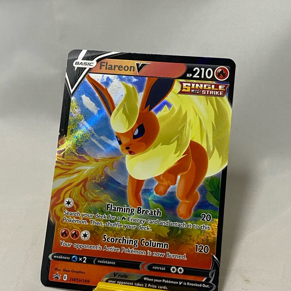 Flareon V SWSH149 SWSH: Sword & Shield Black Star Promo Pokemon Card